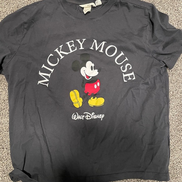 H&M / large crop Mickey black t shirt - Picture 1 of 4